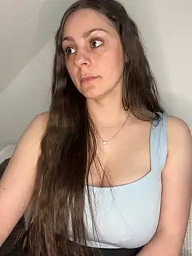 Loella-Rose online show from May 1, 9:20 pm