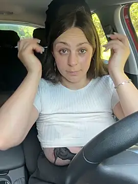 Snapshot of Loella-Rose chatting on May 23, 2:38 pm Loella-Rose online show from May 23, 2:38 pm