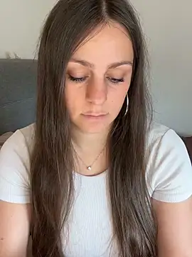 Loella-Rose online show from September 28, 11:50 am