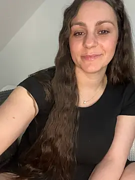 Loella-Rose online show from April 28, 8:35 pm
