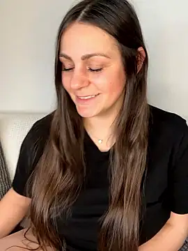 Loella-Rose online show from January 11, 1:40 pm