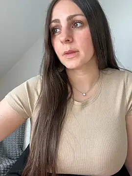 Loella-Rose online show from April 20, 11:57 am