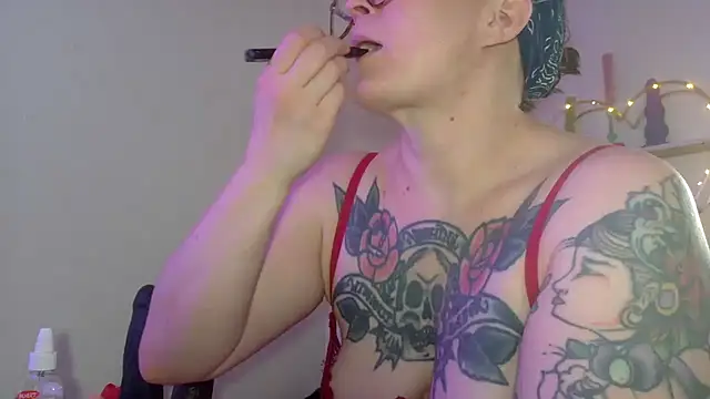 quinnmariexo online show from March 4, 7:54 pm