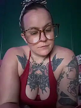 quinnmariexo online show from April 19, 1:39 am