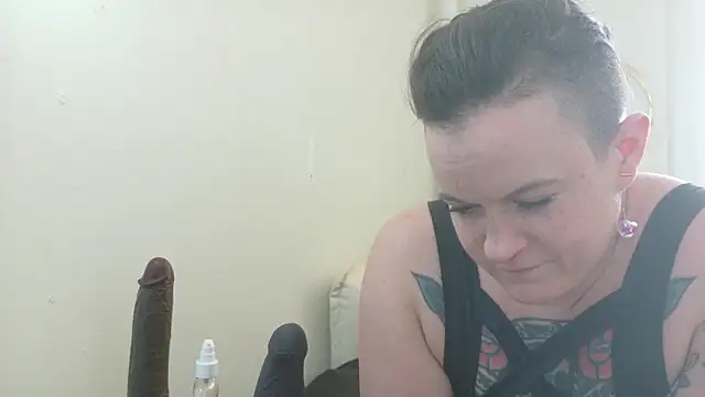 quinnmariexo online show from March 24, 7:25 pm