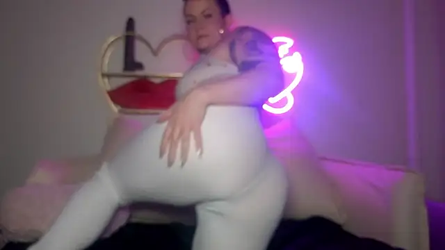 Snapshot of quinnmariexo chatting on January 9, 10:28 pm quinnmariexo online show from January 9, 10:28 pm