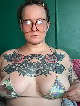 quinnmariexo online show from April 17, 10:12 pm