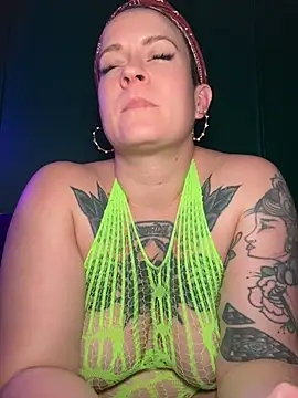 quinnmariexo online show from June 4, 2:38 am