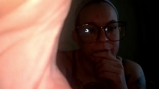 Snapshot of quinnmariexo chatting on January 10, 4:46 pm quinnmariexo online show from January 10, 4:46 pm