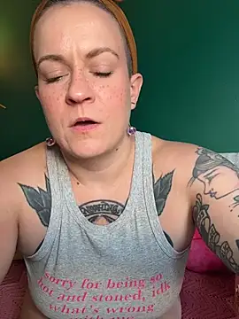 quinnmariexo online show from March 29, 9:27 pm