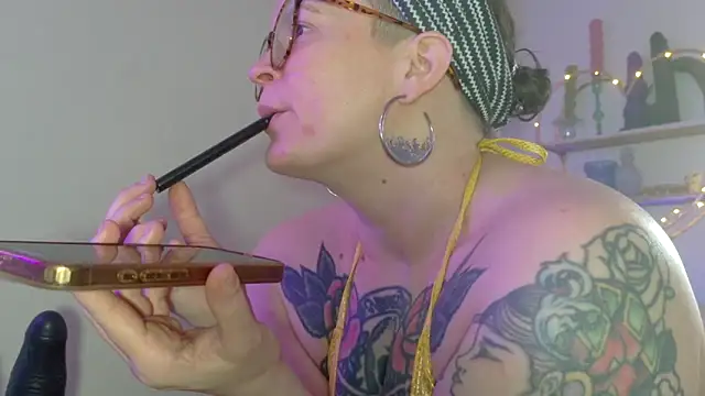 quinnmariexo online show from March 6, 4:46 pm