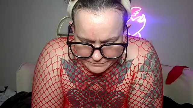 Snapshot of quinnmariexo chatting on February 5, 4:30 am quinnmariexo online show from February 5, 4:30 am