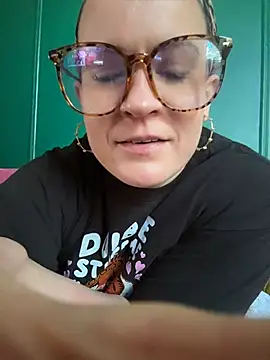 quinnmariexo online show from May 12, 6:25 pm