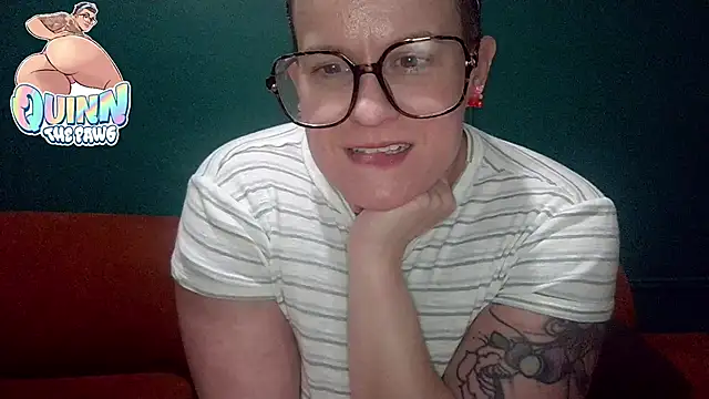 Snapshot of quinnmariexo chatting on November 3, 5:23 am quinnmariexo online show from November 3, 5:23 am