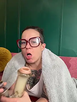 quinnmariexo online show from March 19, 3:45 pm