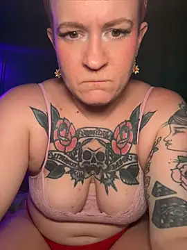Snapshot of quinnmariexo chatting on June 30, 7:47 pm quinnmariexo online show from June 30, 7:47 pm