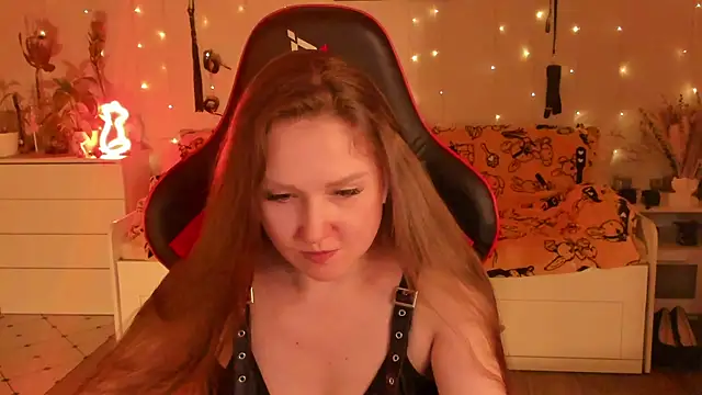 desperatehousewife   online show from November 9, 6:12 pm