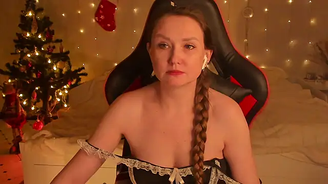 desperatehousewife   online show from January 8, 5:08 pm