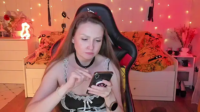 Snapshot of desperatehousewife__ chatting on September 14, 2:12 am desperatehousewife online show from September 14, 2:12 am