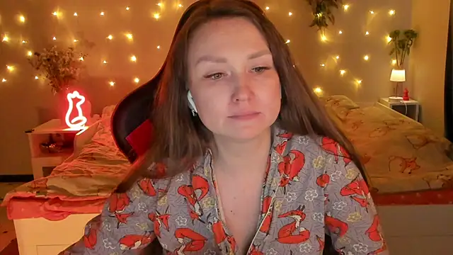 desperatehousewife   online show from July 6, 4:42 pm