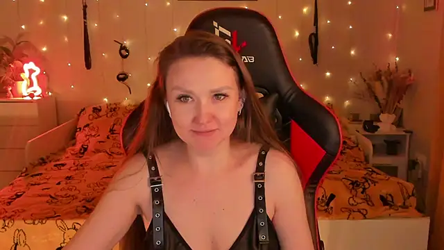Snapshot of desperatehousewife__ chatting on October 18, 7:38 pm desperatehousewife online show from October 18, 7:38 pm