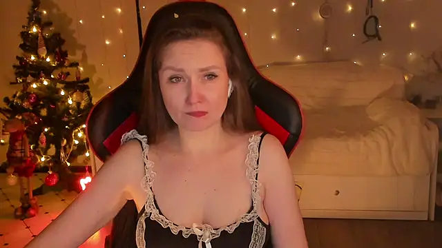 desperatehousewife   online show from December 21, 4:52 pm