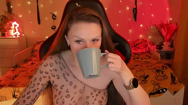 desperatehousewife   online show from October 20, 7:14 pm