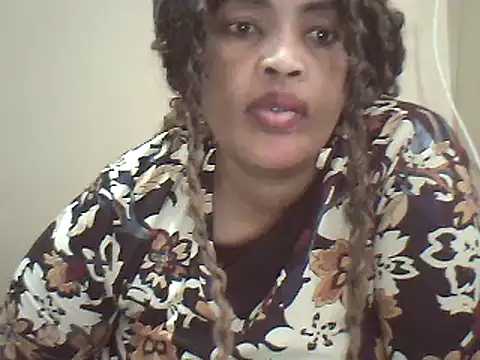 Snapshot of SexxyBoob chatting on June 27, 12:22 pm SexxyBoob online show from June 27, 12:22 pm