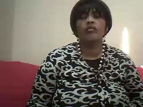 Snapshot of SexxyBoob chatting on June 20, 8:41 am SexxyBoob online show from June 20, 8:41 am