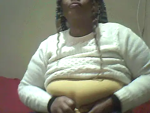 Snapshot of SexxyBoob chatting on June 8, 12:27 am SexxyBoob online show from June 8, 12:27 am