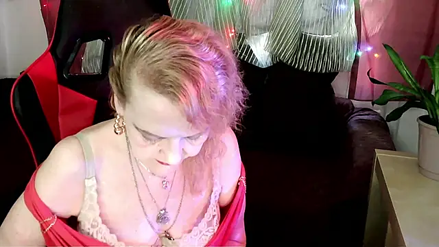 Snapshot of Liset_Monro chatting on June 7, 4:45 pm Liset Monro online show from June 7, 4:45 pm