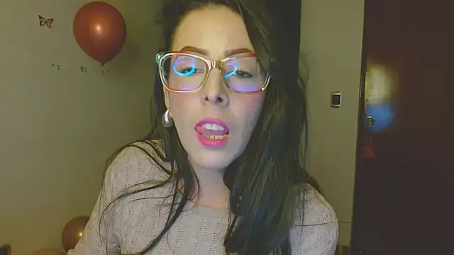 ella peck online show from October 2, 3:21 am