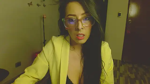 ella peck online show from December 2, 4:58 am