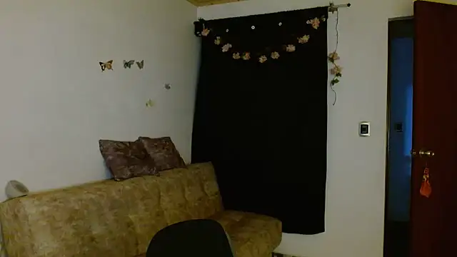 ella peck online show from May 23, 2:10 am