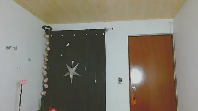 ella peck online show from February 24, 4:57 am