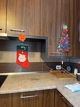 Hotmomcheckk  online show from December 16, 2:21 pm