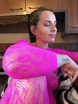 Snapshot of Hotmomcheckk_ chatting on March 5, 1:28 pm Hotmomcheckk online show from March 5, 1:28 pm