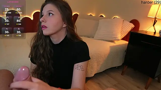 cuteface bigass  online show from May 26, 6:50 pm