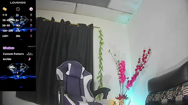 Snapshot of vale_bunny23 chatting on February 18, 3:15 am vale bunny23 online show from February 18, 3:15 am