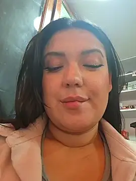 Sophie-hatter online show from July 17, 2:14 pm
