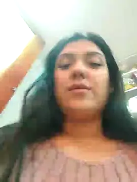 Sophie-hatter online show from February 6, 6:24 pm