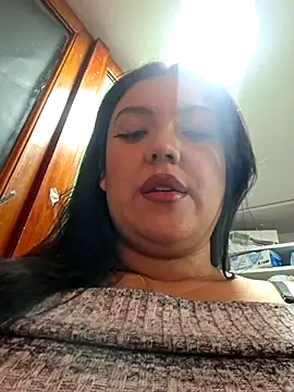 Sophie-hatter online show from April 17, 3:15 pm