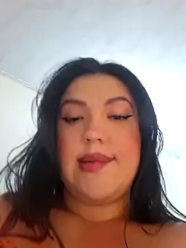 Snapshot of Sophie-hatter chatting on May 18, 5:29 pm Sophie-hatter online show from May 18, 5:29 pm
