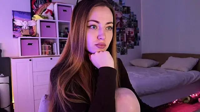 LinaWitch online show from June 7, 1:27 pm