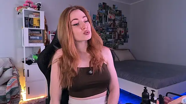 LinaWitch online show from October 26, 11:10 am