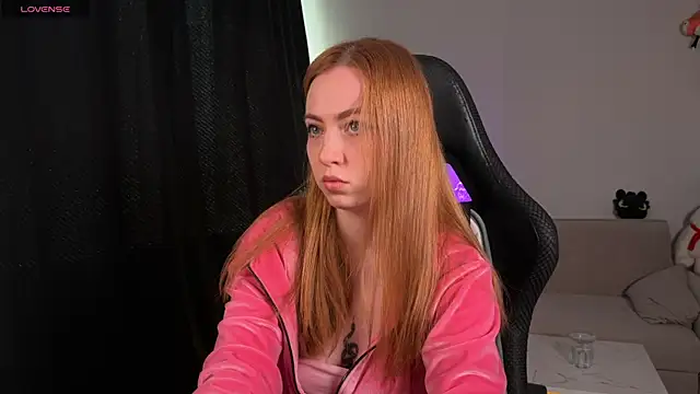 LinaWitch online show from September 27, 11:05 am