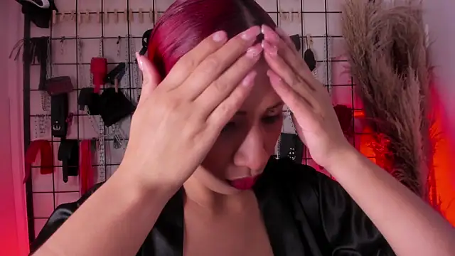 charrlotte quinn online show from November 10, 2:55 pm