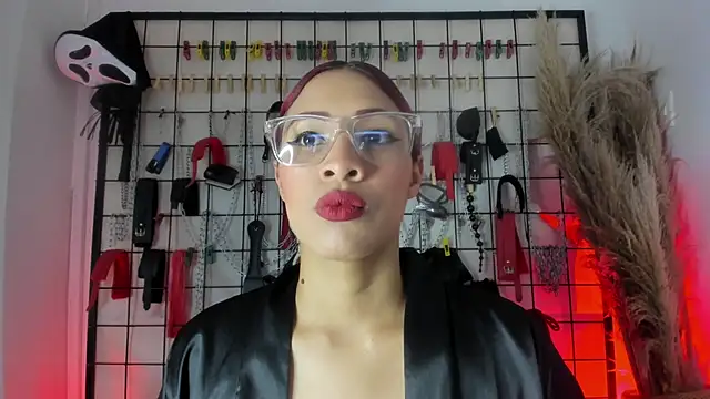 charrlotte quinn online show from November 28, 3:12 pm