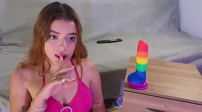 Snapshot of maddy066 chatting on January 4, 1:31 am maddy066 online show from January 4, 1:31 am