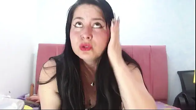 agathacorlincm101 online show from November 9, 8:35 pm